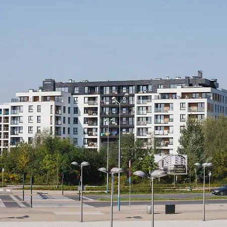 Dabska With Terrace & Parking By Renters דירה קרקוב